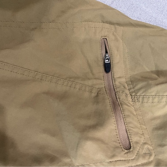 [40] Eddie Bauer Men's Guide Pro Cargo Shorts Beige Nylon Outdoor Hiking - Picture 6 of 11